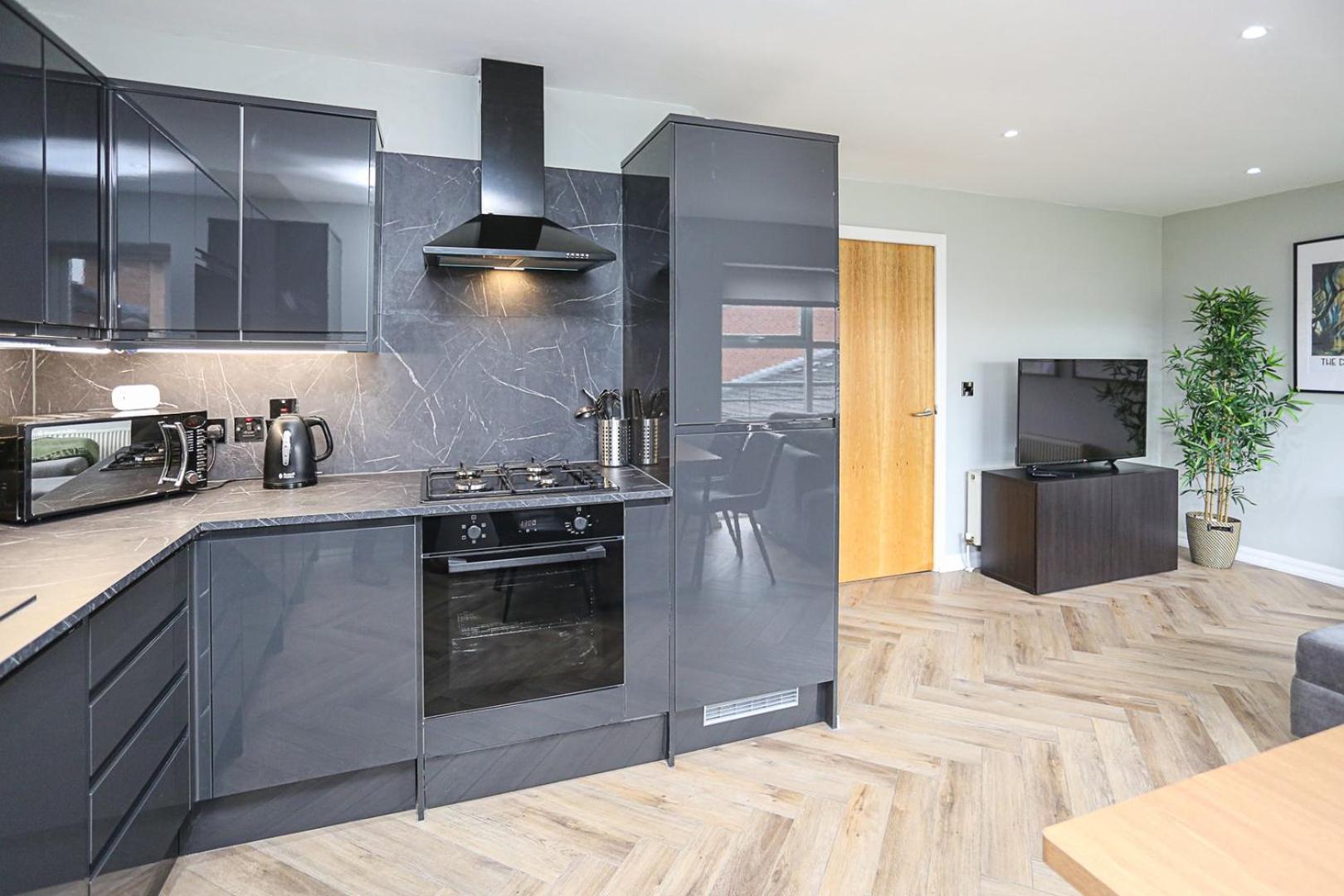 Charming Retreat In Belfast Apartment Exterior photo